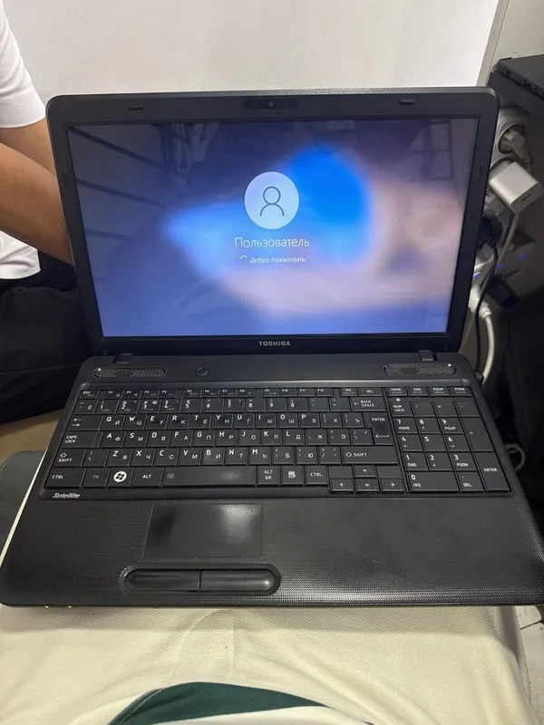 Toshiba notebook — фото 1