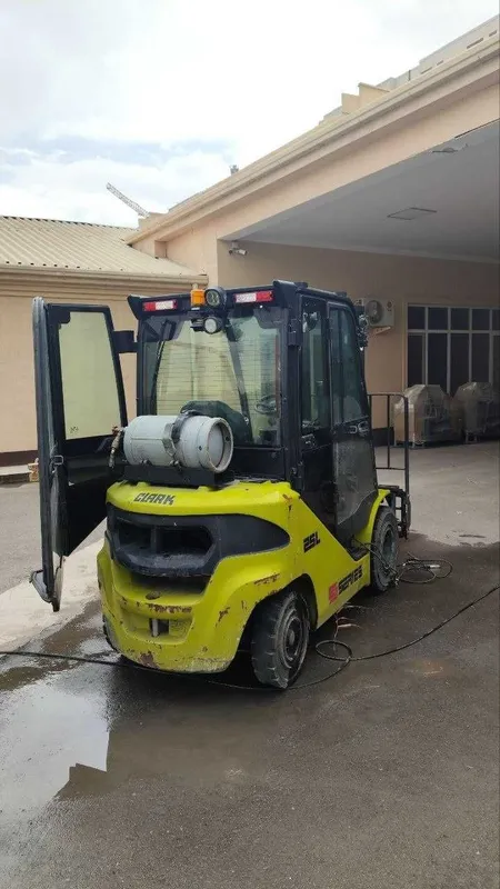 Продается надежный вилочный погрузчик CLARK S-Series 6