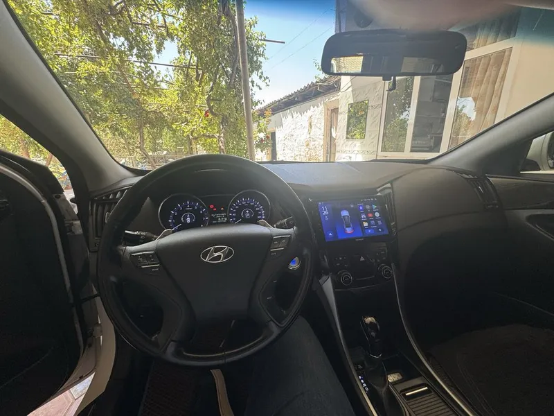 Hyundai Sonata 2014 yil sotiladi. Probeg 122 ming ,kraska toza, 1 Hyundai Sonata 2014 yil sotiladi. Probeg 122 ming ,kraska toza, 1