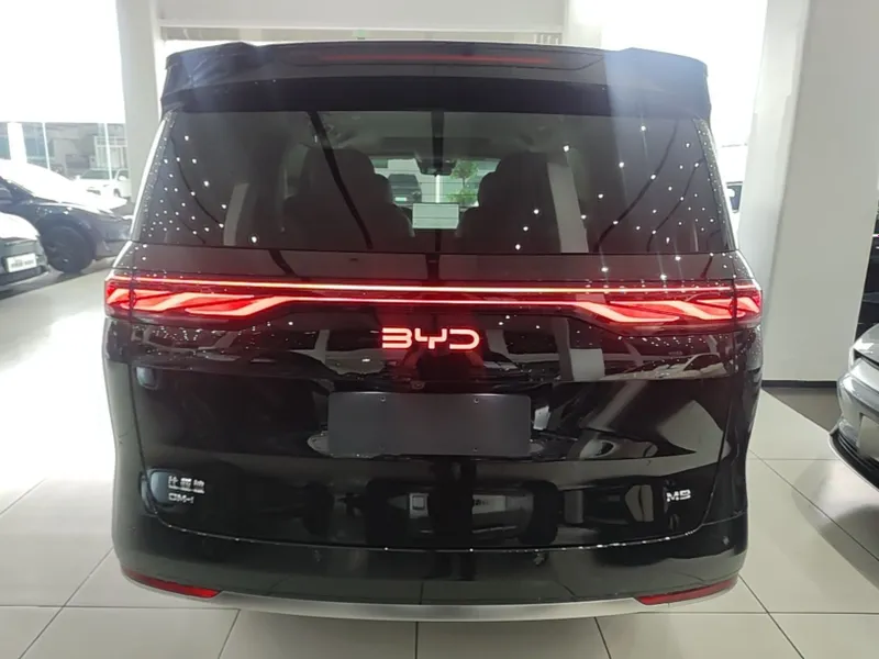 BYD M9, 2025 gibrid 7 oʻrindiqli 2 BYD M9, 2025 gibrid 7 oʻrindiqli 2