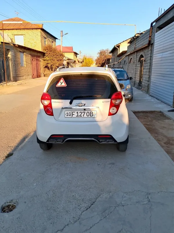 Chevrolet Spark avtomat — фото 2
