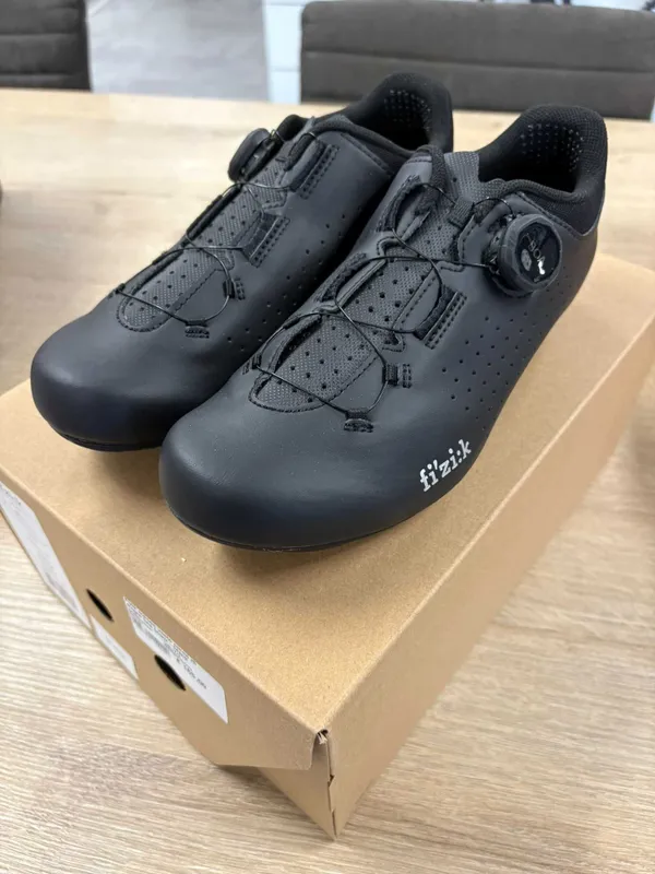 Новые шоссейные велотуфли Fizik Vento Omna Wide (BOA) | Размер 40 EU 2 Новые шоссейные велотуфли Fizik Vento Omna Wide (BOA) | Размер 40 EU 2