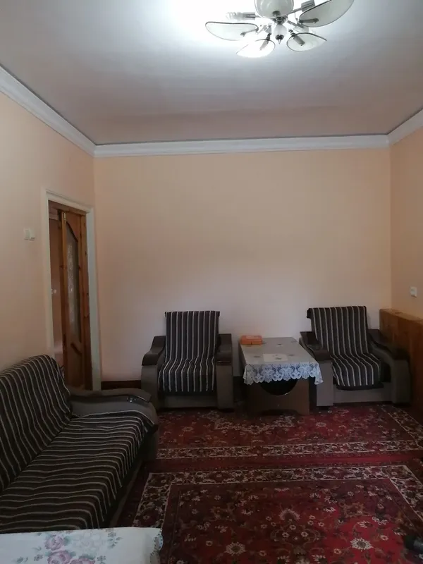 Продается 3х комн квартира в городе, ориентир кафе "Ахмадчиз" 6