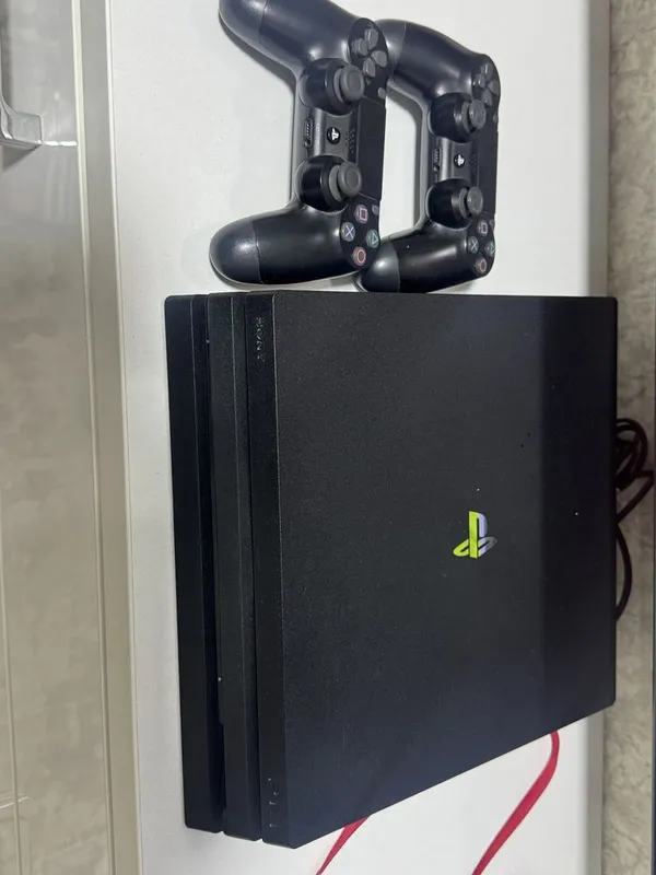 Ps4 pro 1tr продается с игроми с официальной прошивкой 1