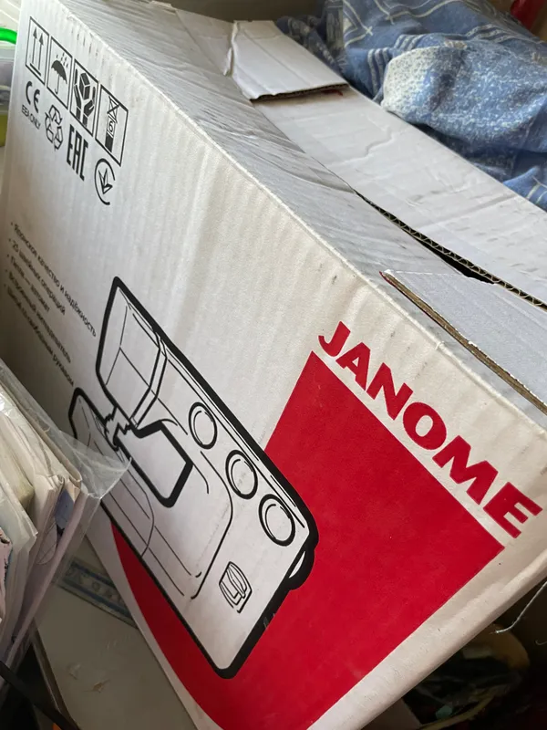 Janome Швейная машина 1