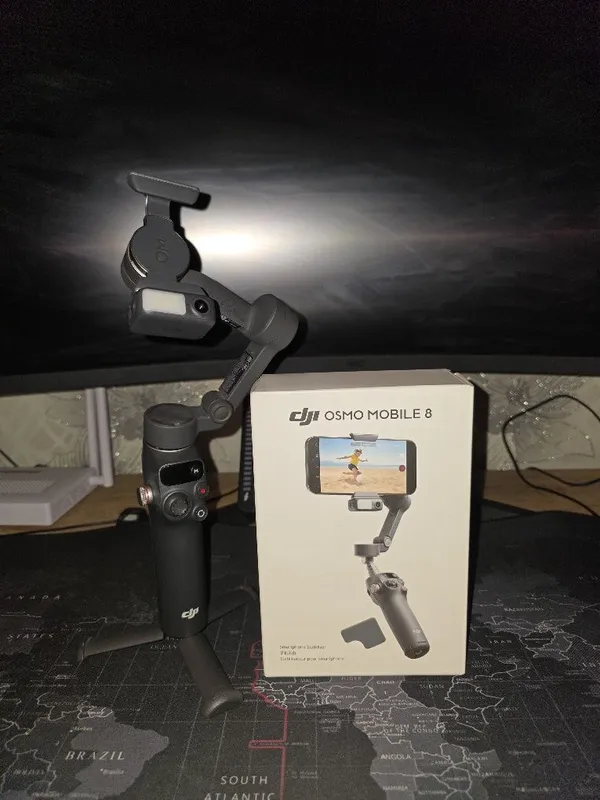 DJI Osmo Mobile 8 stabilizator DJI Osmo Mobile 8 stabilizator