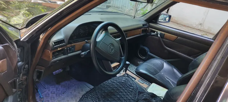 Mercedes-Benz w126 4