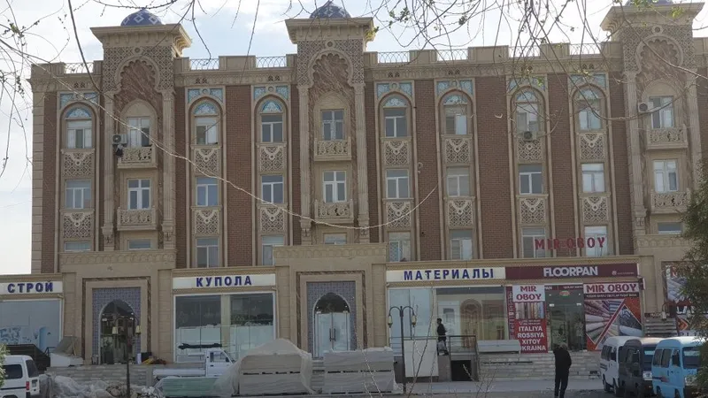 Урганч ш. 2 этажда 72 м2 квартира 2 хонали квартира сотилади..