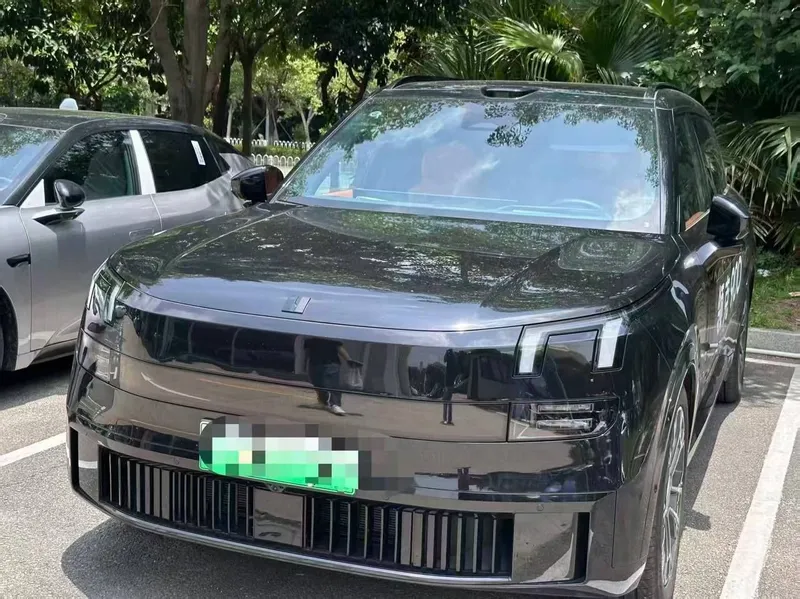 Lynk & Co 900 2.0T Ultra PHEV 1