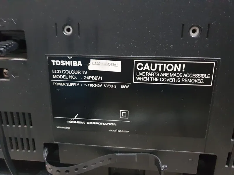 Televizor 24 Toshiba есть царапины — фото 3
