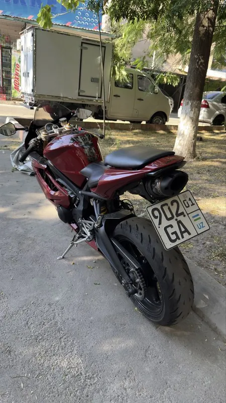Triumph Daytona 675 7 Triumph Daytona 675 7