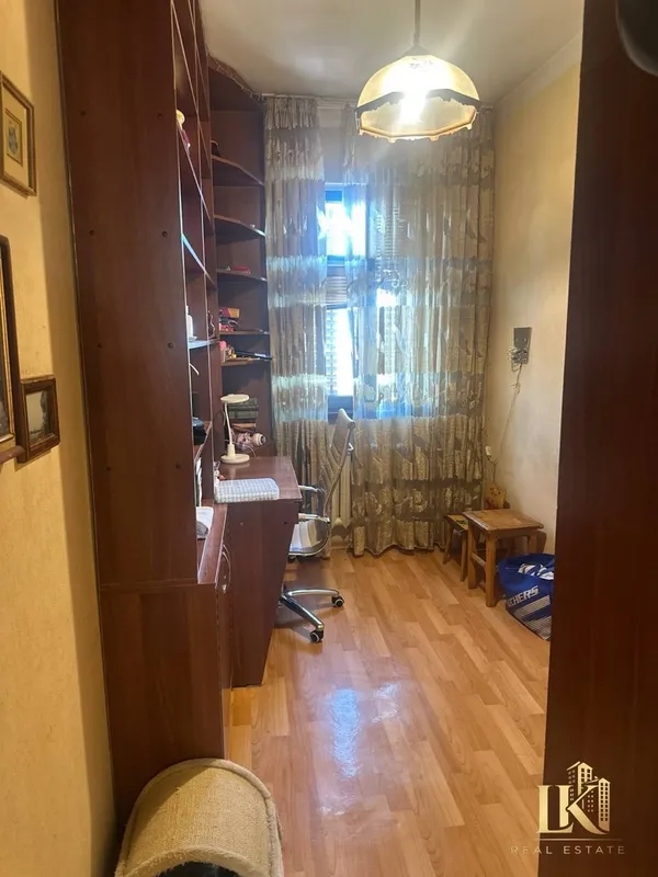 4 xonali kvartira sotiladi, 75 m², 9/9, Yashnobod tumani (mo‘ljal: Yaponiya elchixonasi) 8 4 xonali kvartira sotiladi, 75 m², 9/9, Yashnobod tumani (mo‘ljal: Yaponiya elchixonasi) 8