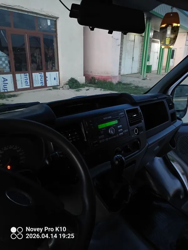 Moshina sotiladi xolati ideal Tranzit Ford 1 Moshina sotiladi xolati ideal Tranzit Ford 1