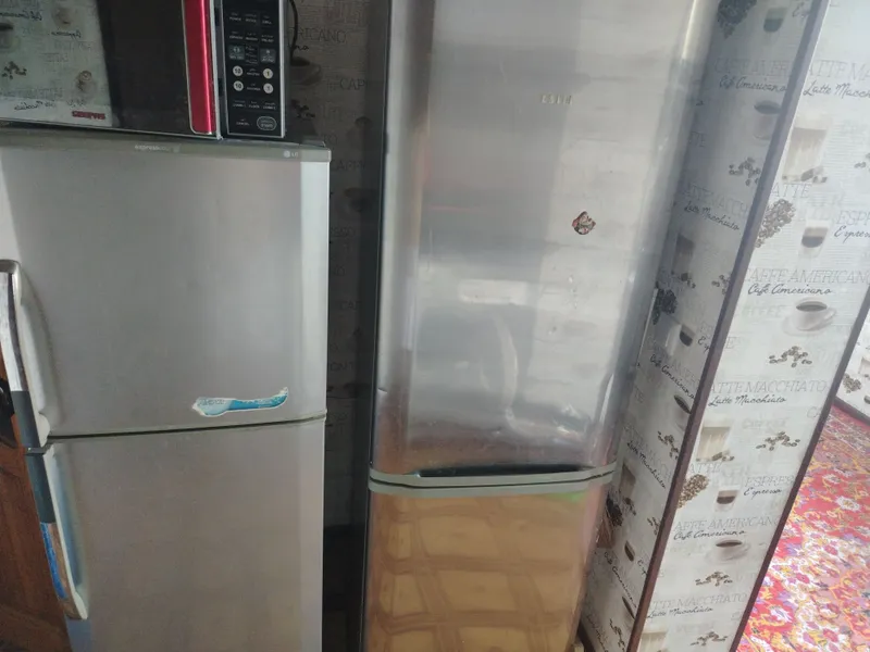 Холодильник продаётся