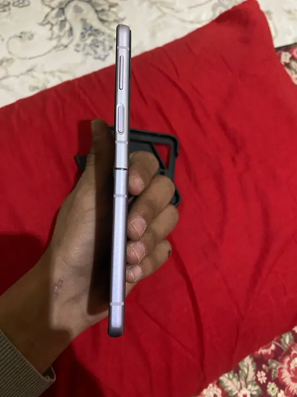 samsung z flips3 sotladi — фото 2