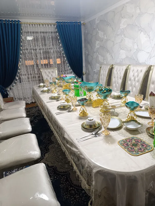 Стол и стулья, 12 шт. 2 Стол и стулья, 12 шт. 2