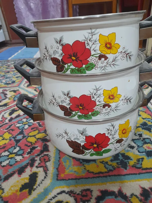 Кастрюли эмалированые.Набор. 5 Кастрюли эмалированые.Набор. 5