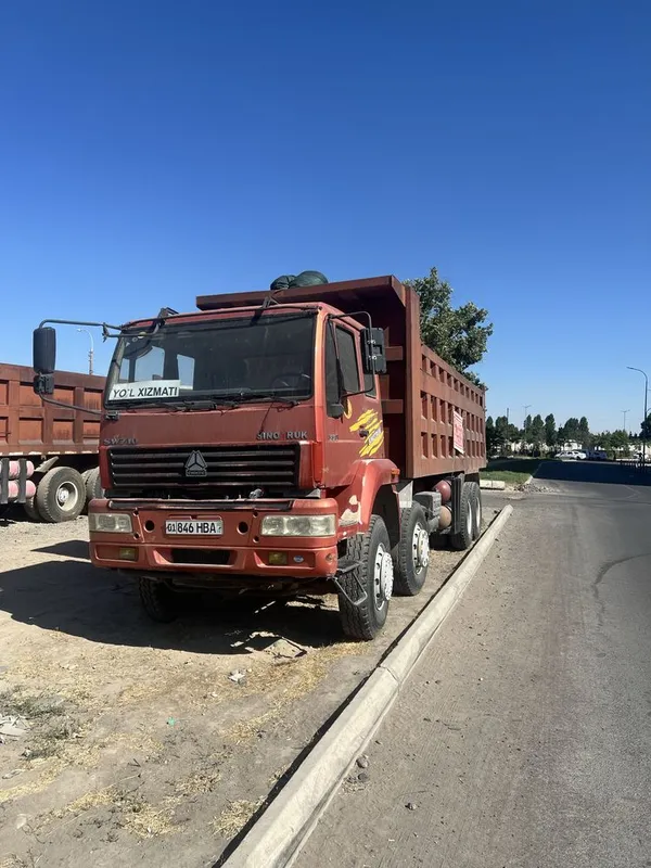 sinotruk samosval