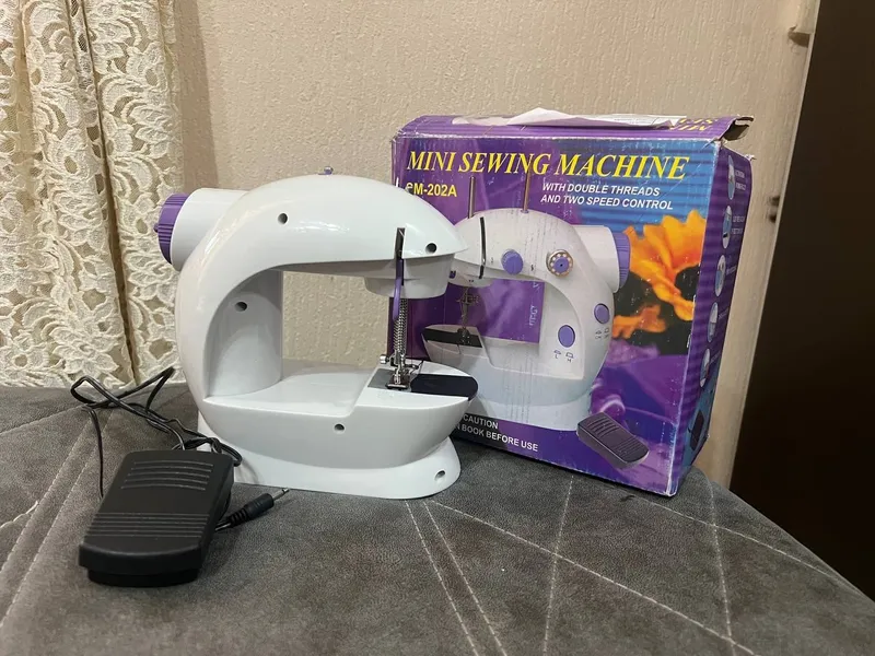 Мини швейная машина Мини швейная машина