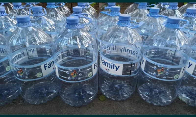 10 L plastik butilkalar