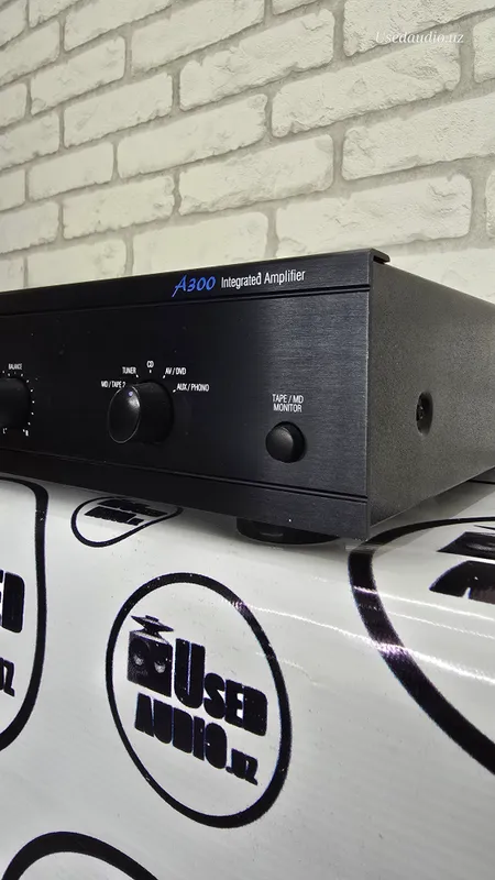 Усилитель Cambridge Audio A300 v2.0 — фото 2