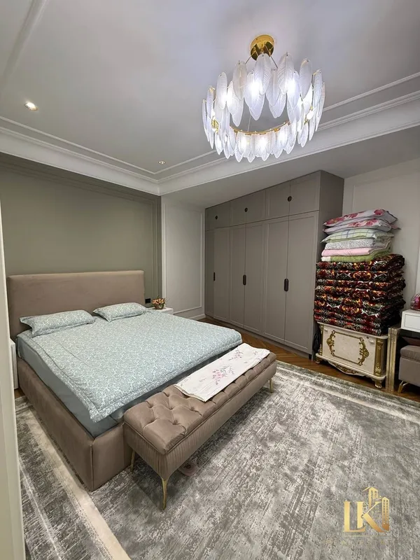 Продаётся 4-комнатная квартира, 171 м², 2/9 (Юнусабадский район, Алайский базар) 2
