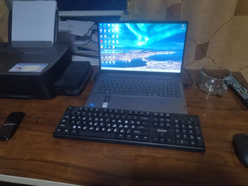 Ноутбук Lenovo Core i3 почти новый 1 Ноутбук Lenovo Core i3 почти новый 1