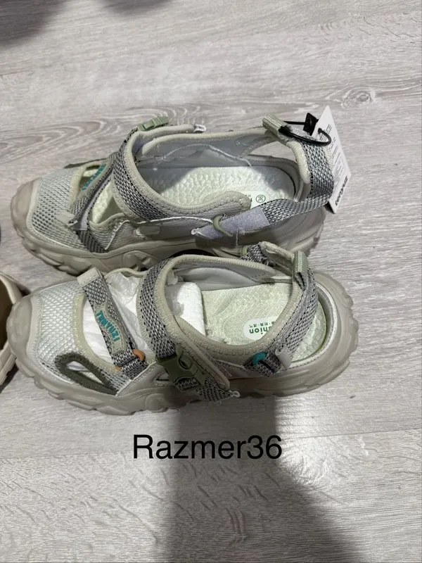 Ayoqbuyimlar sotiladi hitoydan zakazga kelgan 2 Ayoqbuyimlar sotiladi hitoydan zakazga kelgan 2