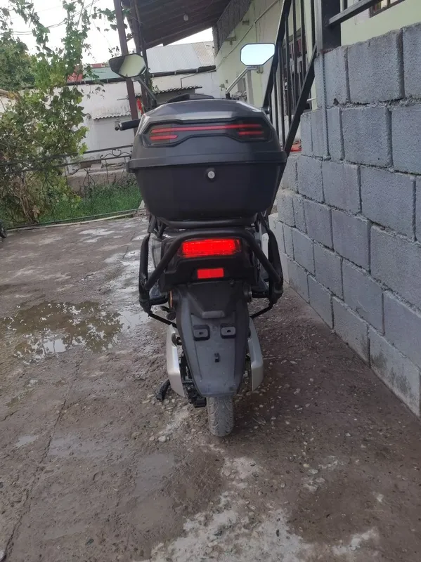 Elektronni skuter 3 Elektronni skuter 3