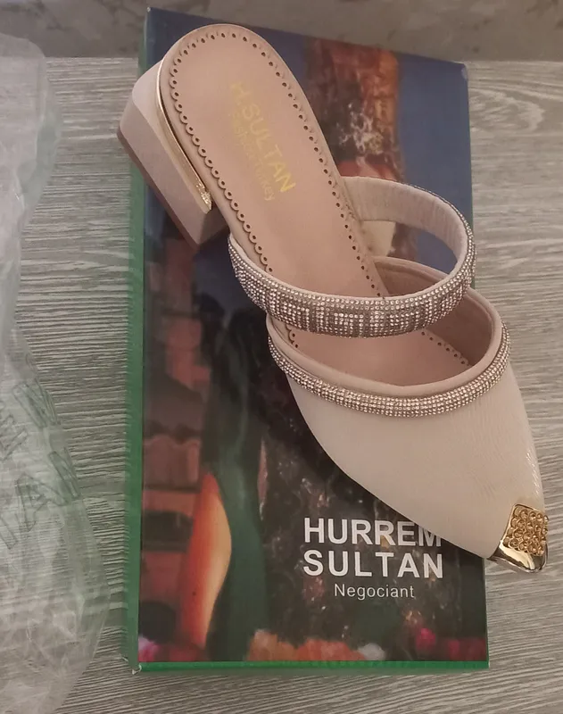 Hurrim sulton oyoq kiyimi