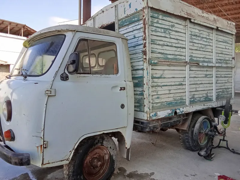 Увазик фургон бе