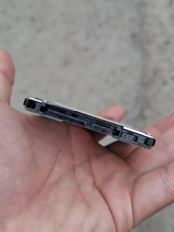 Жесткий Диск Seagate Momentuss Thin 320GB — фото 2