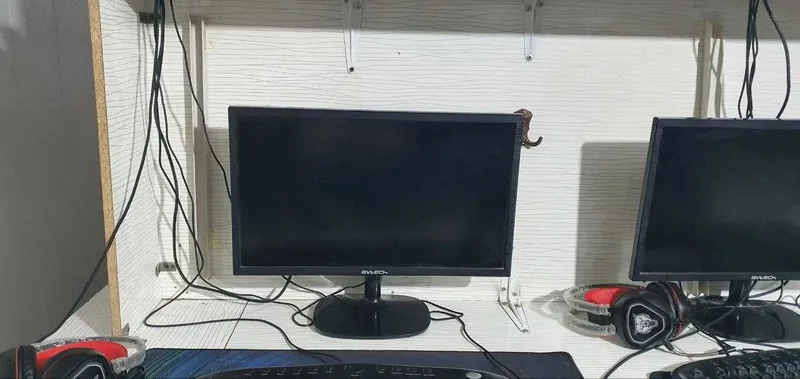 Монитор 22 дюйм AVTECH, SAMSUNG