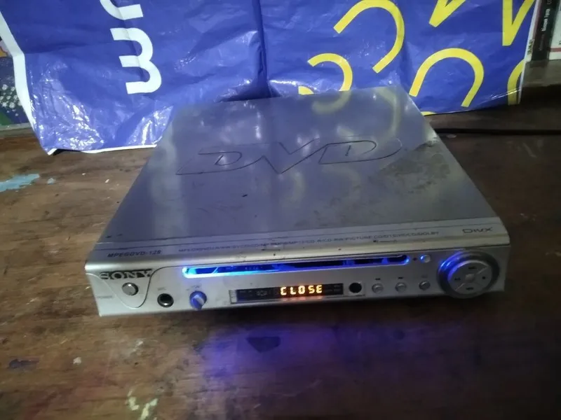 Продам ДВД плеер 1 Продам ДВД плеер 1