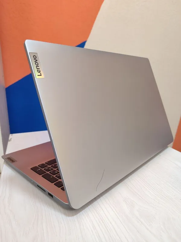 Ноутбук AMD Athlon Silver 7120U — фото 1