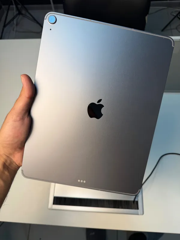 iPad Air 13 M3 Cellular 128GB + чехол и стекло ESR в подарок — фото 5