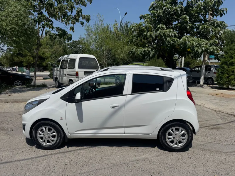 Chevrolet Spark avtomat 2