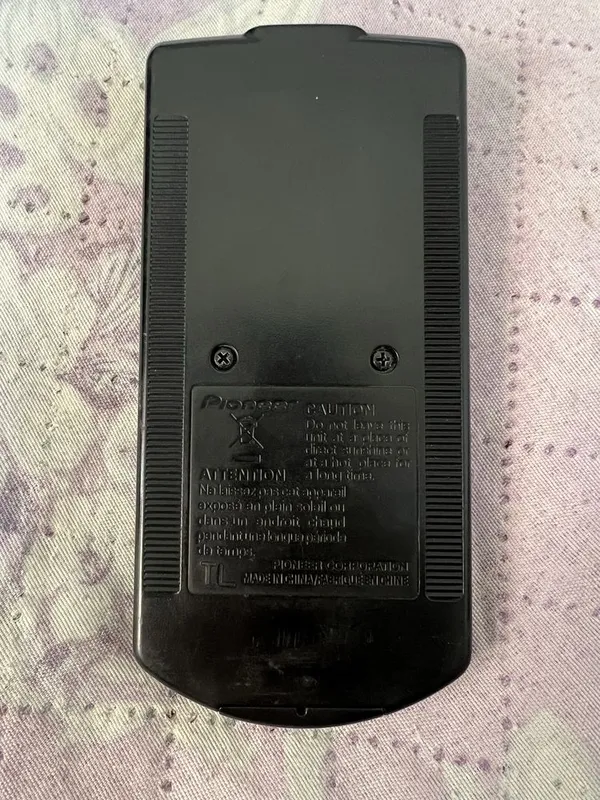 Pioneer magnitafon uchun pult sotiladi 2
