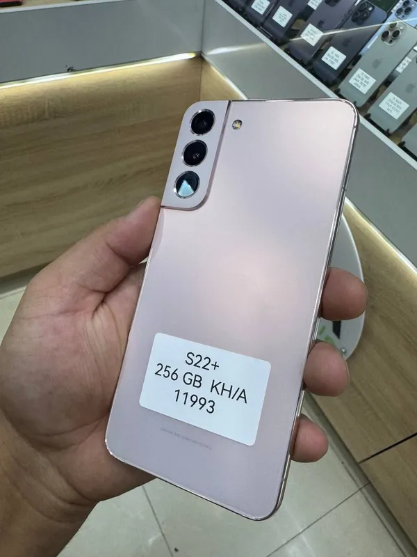 Samsung S 22+ . 2