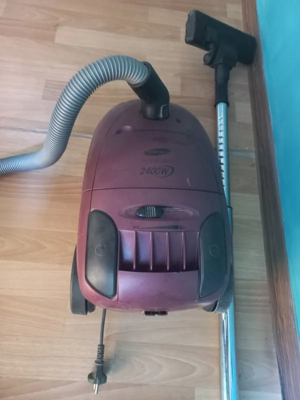 Pelisos SAMSUNG model:9675 holati yaxwi iwlaydi