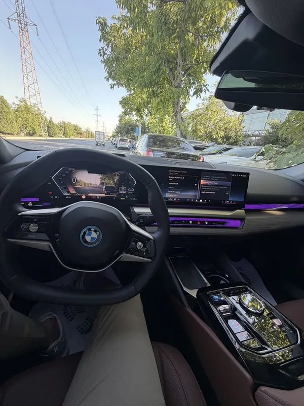Bmw i5 35L Full option — фото 6