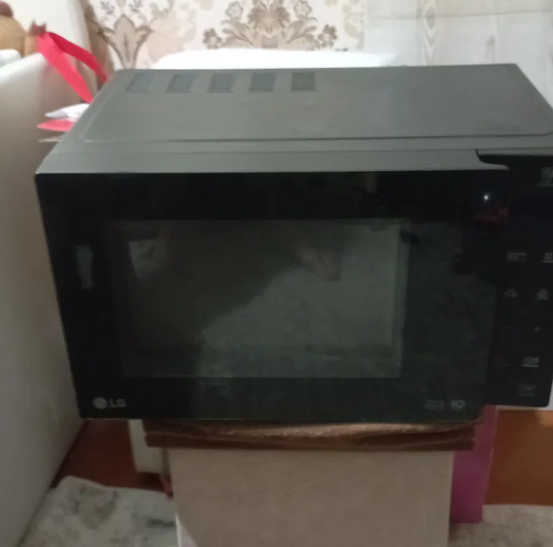 Продам микроволновку LG. Не греет 2 Продам микроволновку LG. Не греет 2