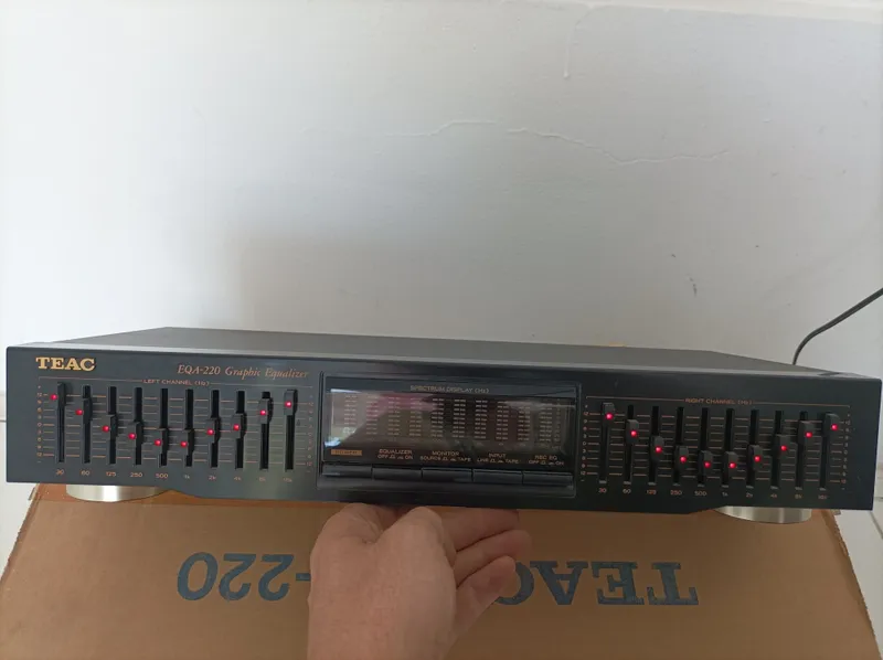 Продам Teac ekvalazer 3 Продам Teac ekvalazer 3