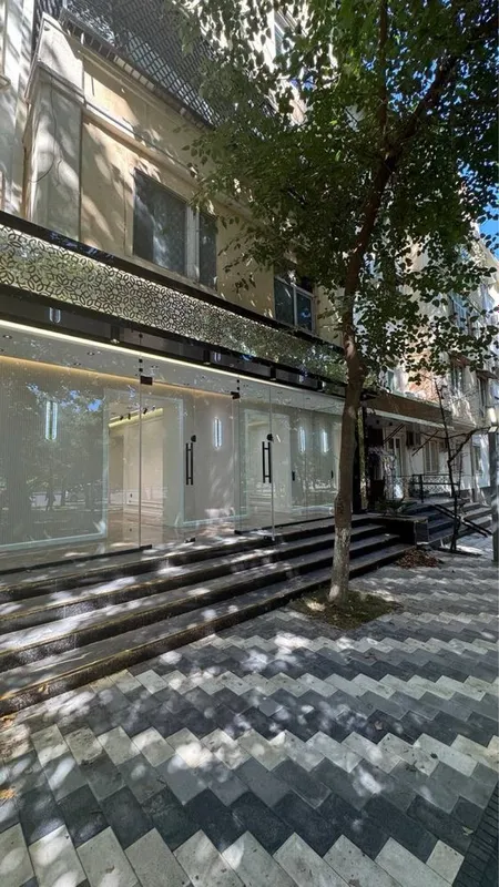 Продается офис Ор-р: рынок Фархадский 55м2 3