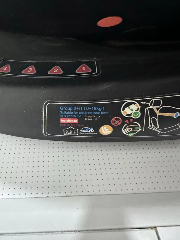 Детское автокресло Chicco Seat4Fix Poppy Red 0+/1/2/3 0+ мес — фото 2
