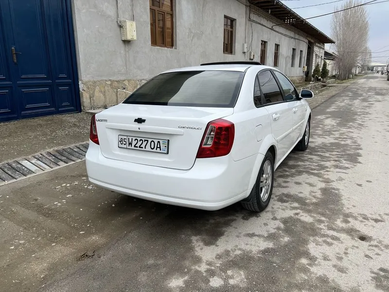 Lasetti 2013 yil 1.6 mator 5 Lasetti 2013 yil 1.6 mator 5