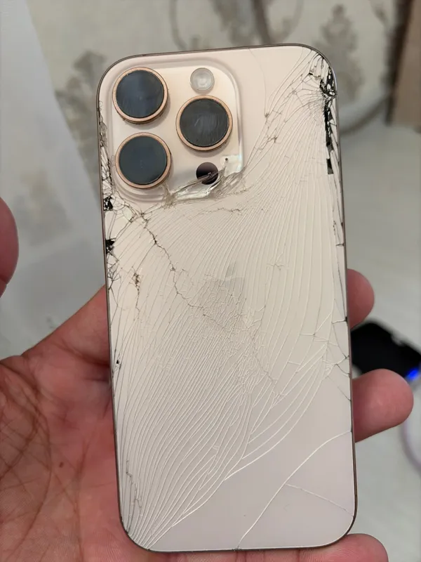 phone 16 pro Gold 128 gb — фото 1
