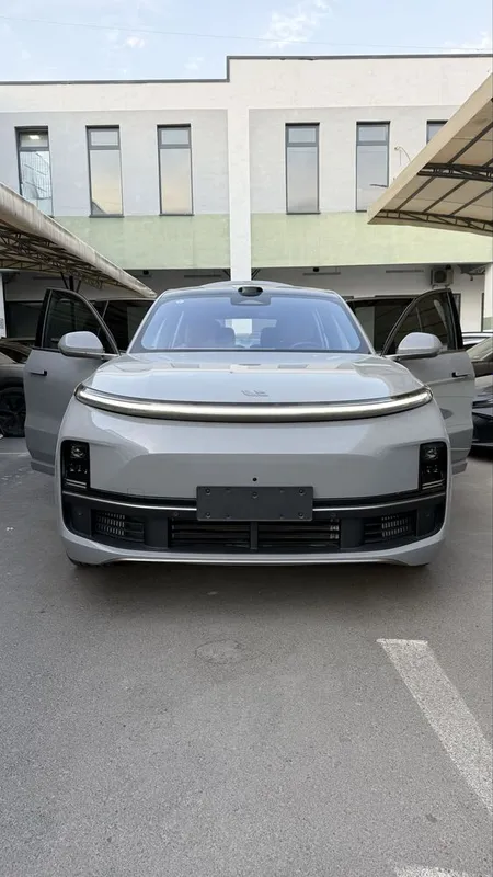 L9 ultra 2025 кузов 2026 рестайлинг сотувда тайёр с пробегом 3600км 3 L9 ultra 2025 кузов 2026 рестайлинг сотувда тайёр с пробегом 3600км 3