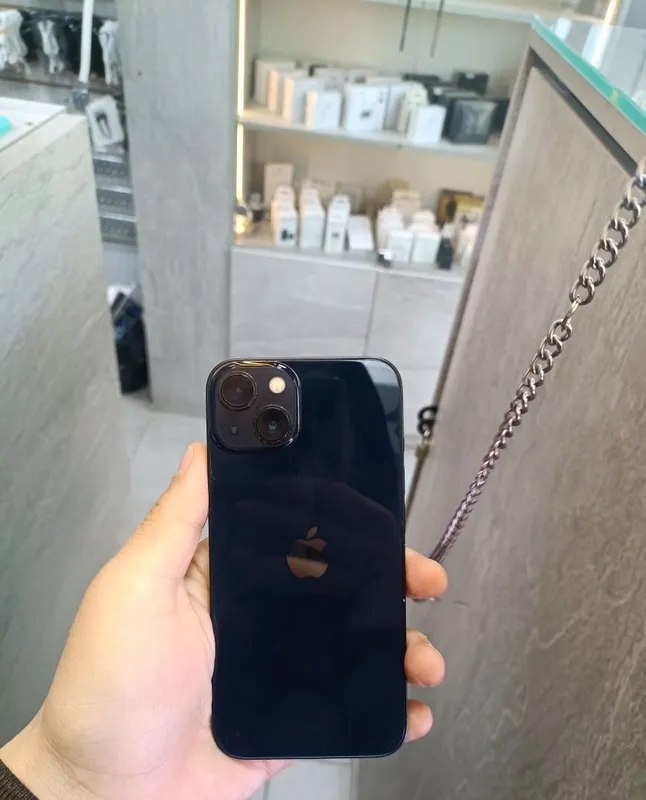 iphone 13 xolati yaxshi 4