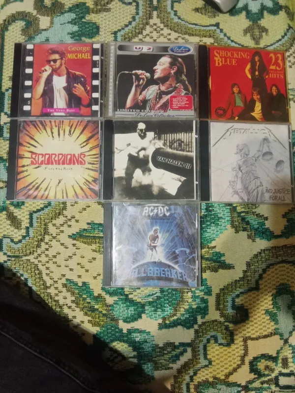 Продам коллекцию CD дисков в хорошем состоянии. Каждый диск по 40000. 1 Продам коллекцию CD дисков в хорошем состоянии. Каждый диск по 40000. 1